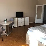 Super Lage, Neu Renovierte, Gemuetliche Unterkunft